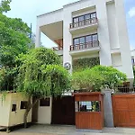Ideal Hotel In Posh Vasant Vihar Big 1110 Sq Ft