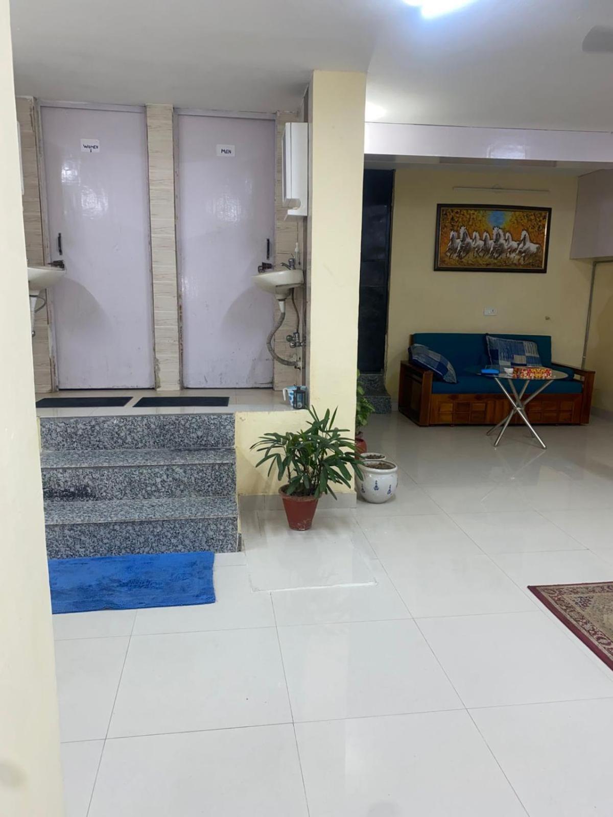 Ideal In Posh Vasant Vihar Big 1110 Sq Ft New Delhi